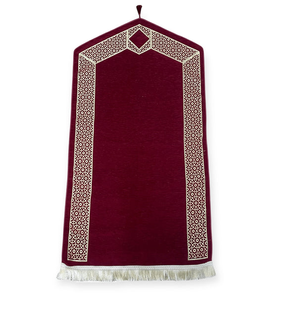 Waaw Premium chenille  prayer mat With Tassel/Maroon High Quality